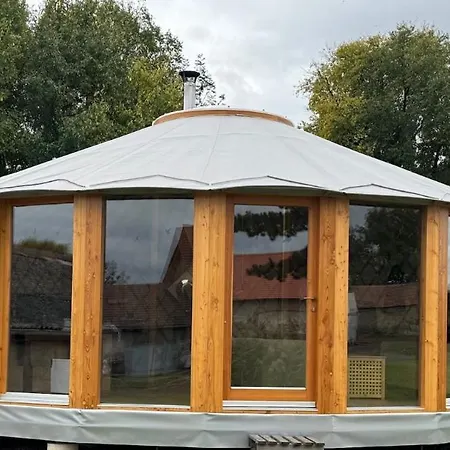Glamping Nad Meandry V Jurtě