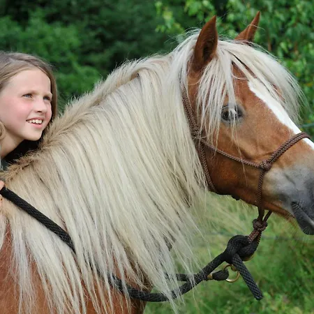 Glamping Nad Meandry V Jurtě