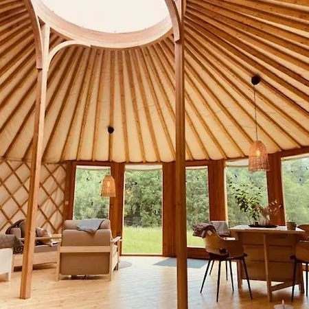 Luxusní stan Glamping Nad Meandry V Jurtě *