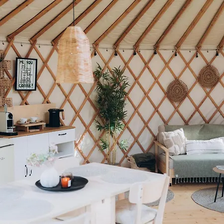 Luxury tent Glamping Nad Meandry V Jurte Chynava