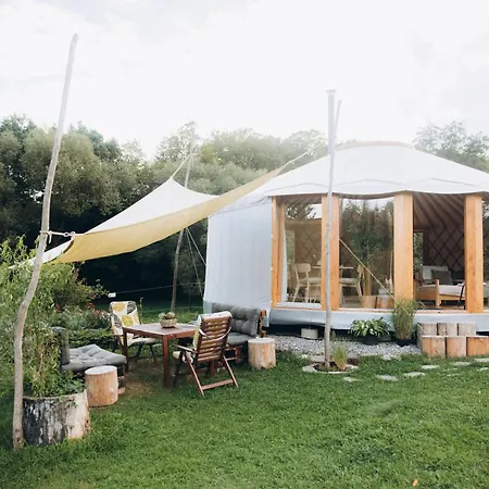Glamping Nad Meandry V Jurte Luxury tent Chynava